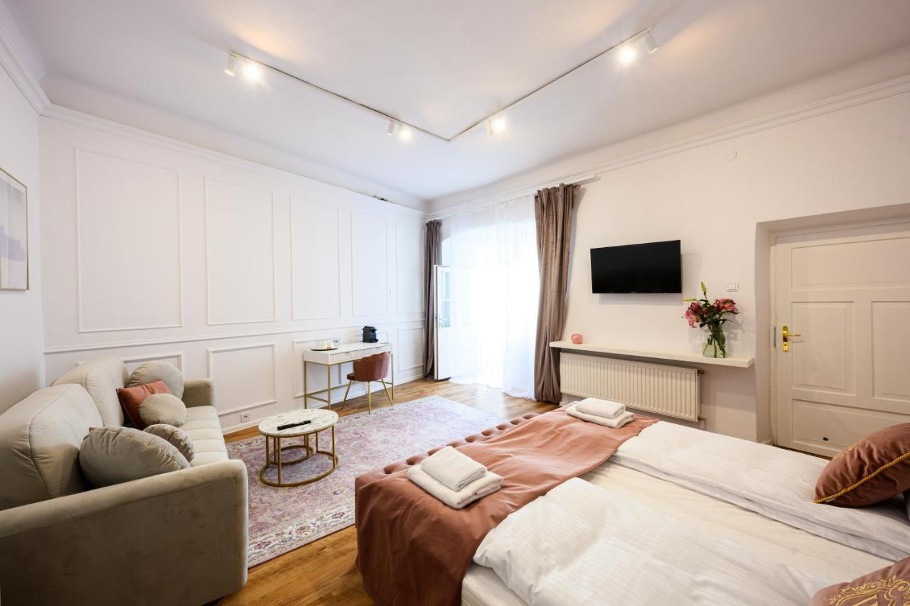 Hotel apartamentowy Wislna Main Square Kraków